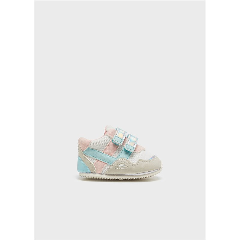 Niechodki niemowlęce – sneakersy pastelowe z holograficznym rzepem  Mayoral 9512